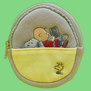 Peanuts / Snoopy / Charlie Brown pouch keychain